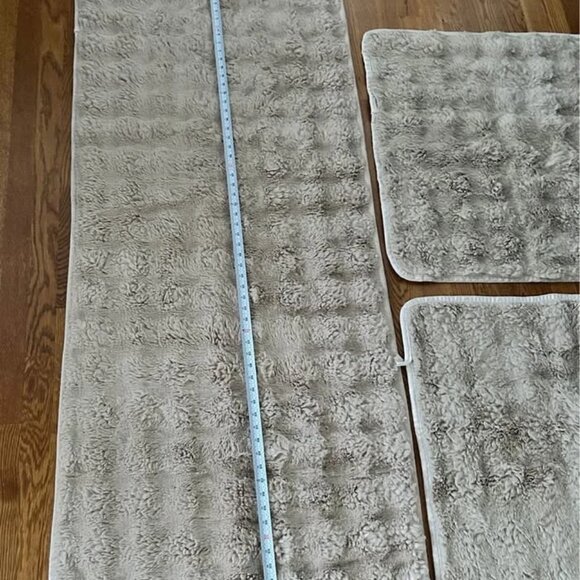 Plush Sofa Cover Khaki Color for 3 Seater Sofa (3 pieces) - Pet Smoke FREE Home! - Picture 4 of 7